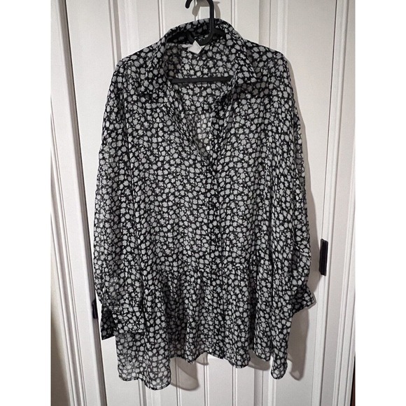 H&M Women’s Chiffon Blouse long sleeve floral black Relaxed-fit Yoke at back EUC - Picture 2 of 13